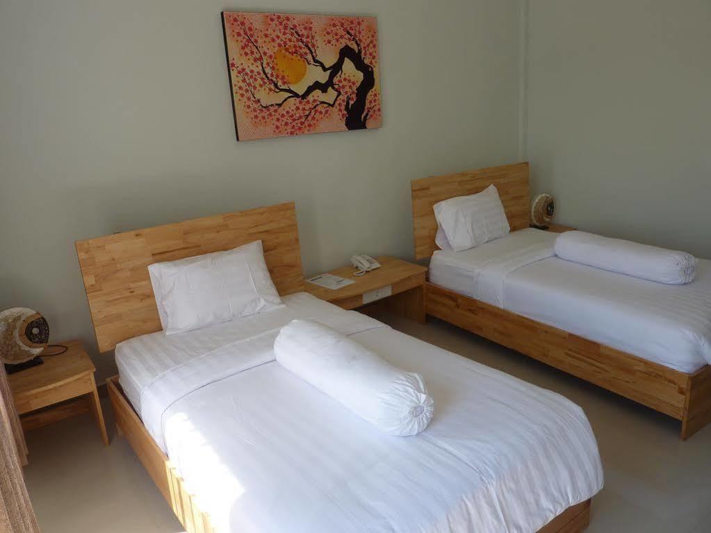 Exotic Komodo Hotel Лабуан-Бахо Экстерьер фото